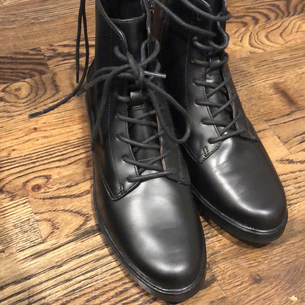 Everlane The Modern Utility Lace-Up Boot size 8.5 (fits 7.5 or 8) better - Picture 4 of 14